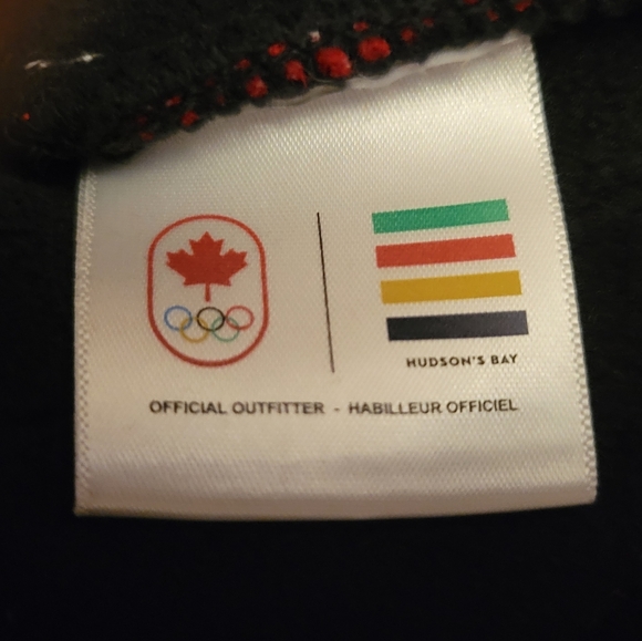 Hudson's Bay Canada Beanie - Picture 5 of 6